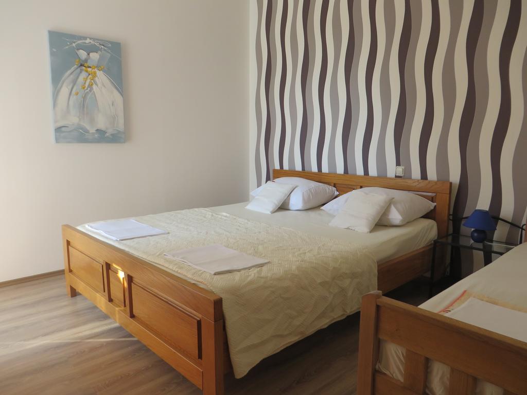 Banic Apartments With Pool Biograd Na Moru Phòng bức ảnh