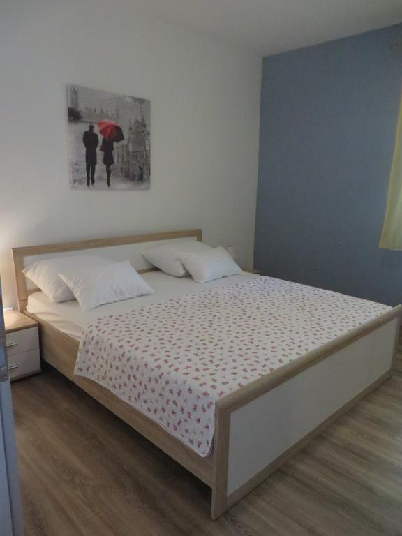 Banic Apartments With Pool Biograd Na Moru Ngoại thất bức ảnh
