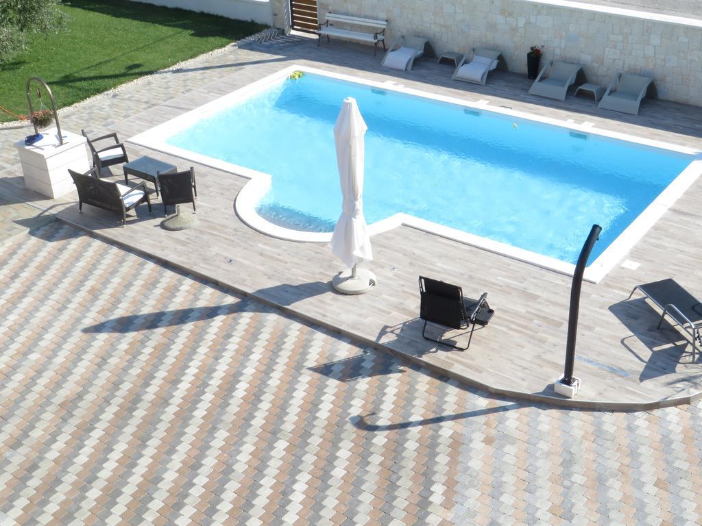 Banic Apartments With Pool Biograd Na Moru Phòng bức ảnh