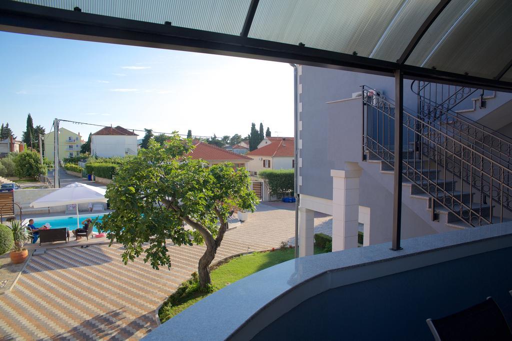 Banic Apartments With Pool Biograd Na Moru Phòng bức ảnh