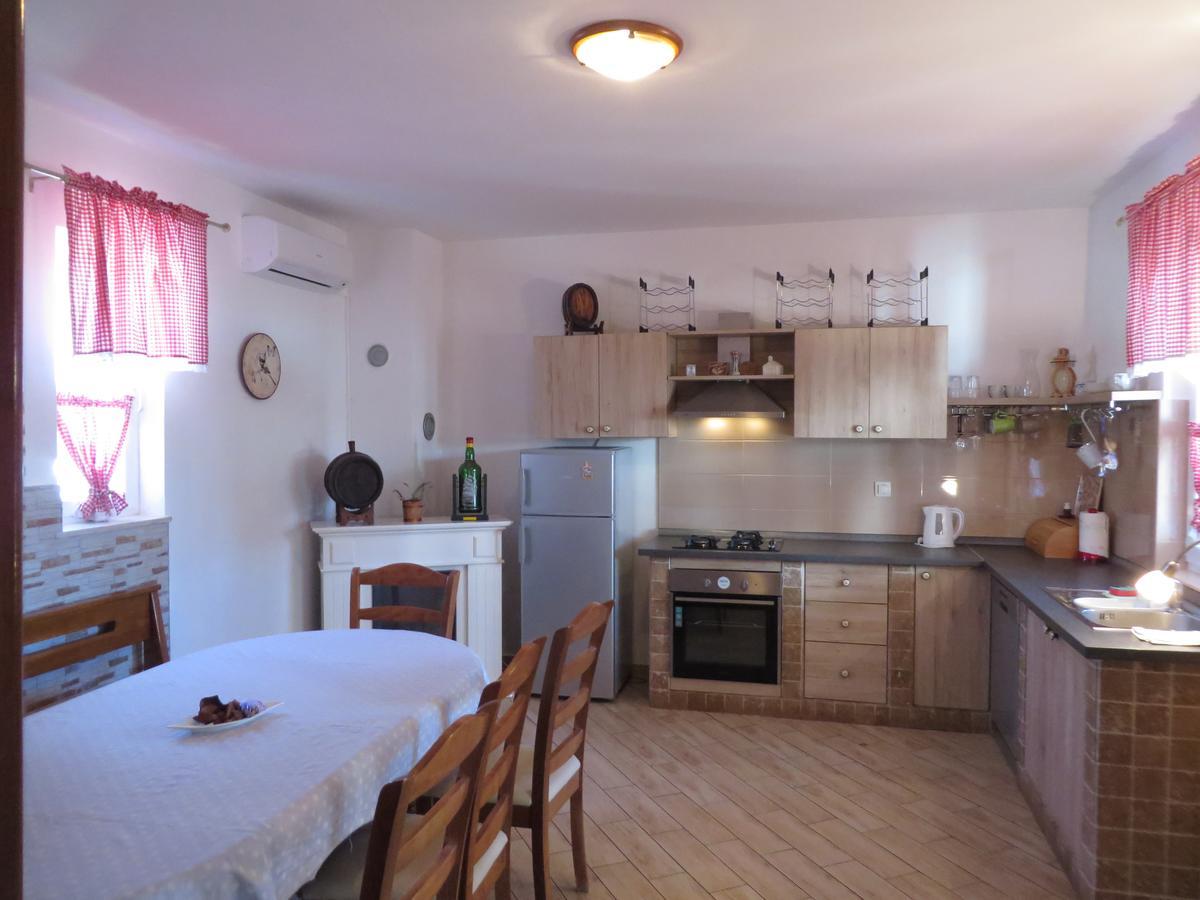 Banic Apartments With Pool Biograd Na Moru Ngoại thất bức ảnh