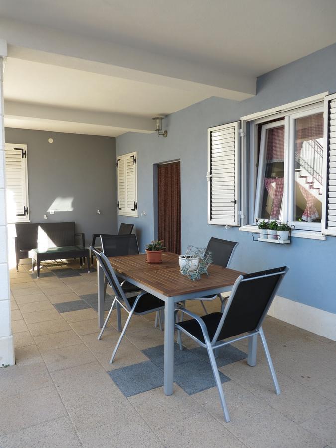 Banic Apartments With Pool Biograd Na Moru Phòng bức ảnh